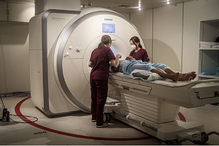 Magnetic Resonance Imaging (MRI) 